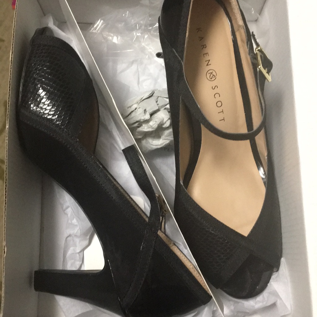 Ladies Dress Shoe-Worn Once-Too Tight
